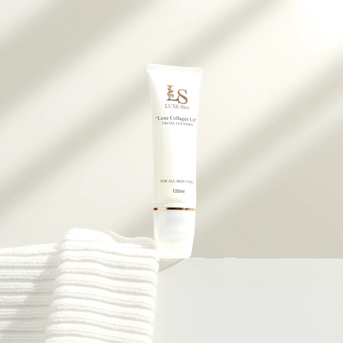 Luxe Collagen Lift Facial Cleanser - Image 4
