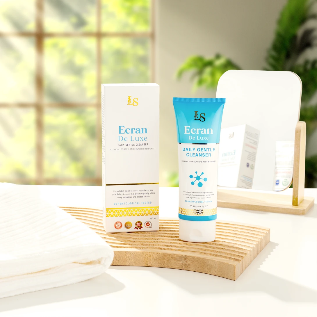 Ecran De Luxe Daily Gentle Cleanser